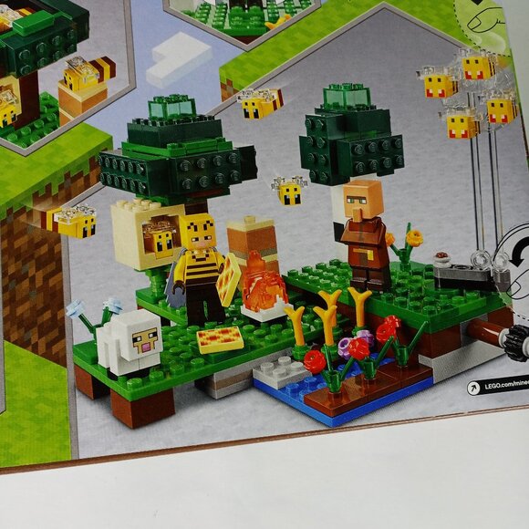 LEGO 21165 Minecraft The Bee Farm Set - NEW & Factory SEALED Box! - Picture 7 of 8